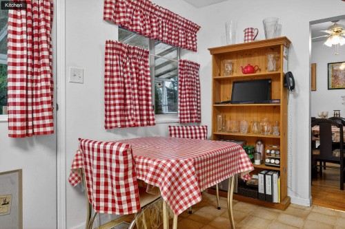 2120 Como Lake Avenue, Coquitlam, BC 