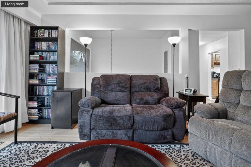 2120 Como Lake Avenue, Coquitlam, BC 