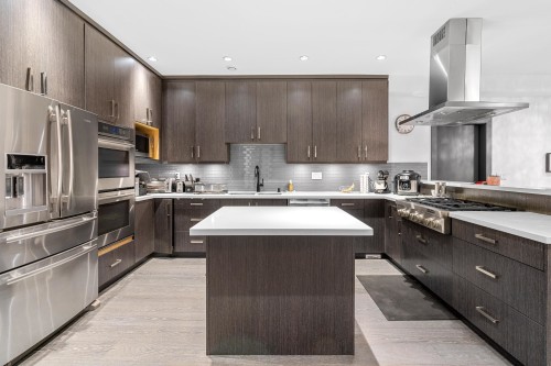 7493 Gatineau Place, Vancouver, BC 