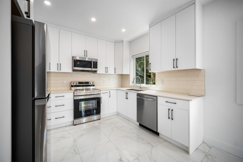7493 Gatineau Place, Vancouver, BC 