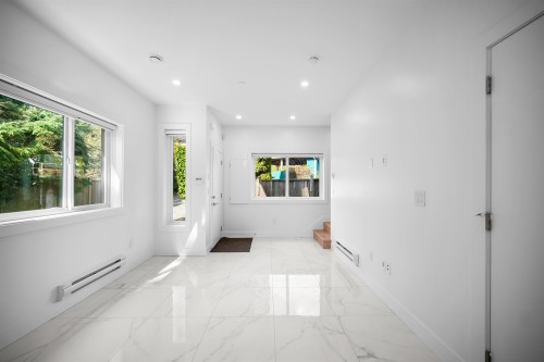 7493 Gatineau Place, Vancouver, BC 