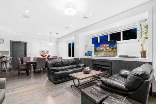 7493 Gatineau Place, Vancouver, BC 