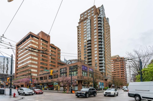 1003-1189 Howe Street  Vancouver, BC V6Z 2X4