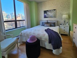 1003-1189 Howe Street Vancouver, BC V6Z 2X4