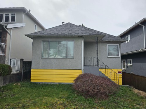 2530 7Th Avenue, Vancouver, BC 