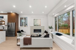 1-1822 14th Avenue E Vancouver, BC V5N 2E2