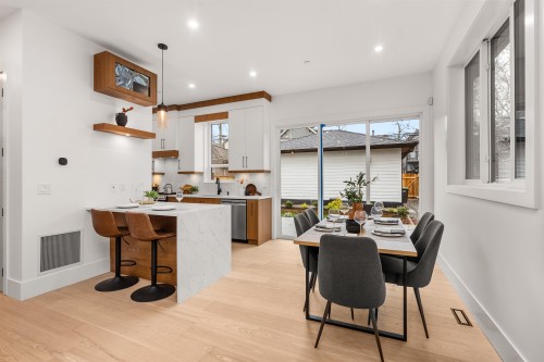 2-1822 14Th Avenue E, Vancouver, BC 