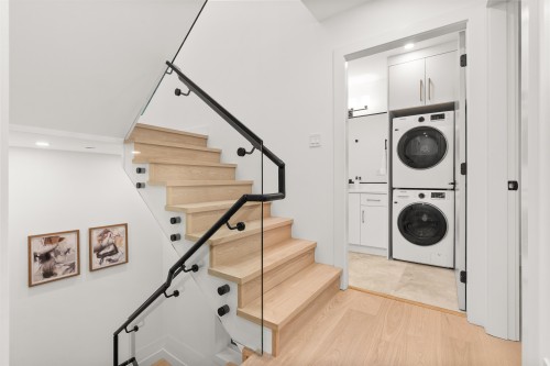 2-1822 14Th Avenue E, Vancouver, BC 