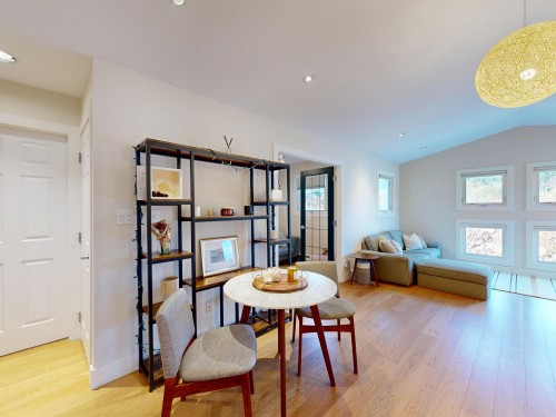 304-1528 Bowser Avenue, North Vancouver, BC 