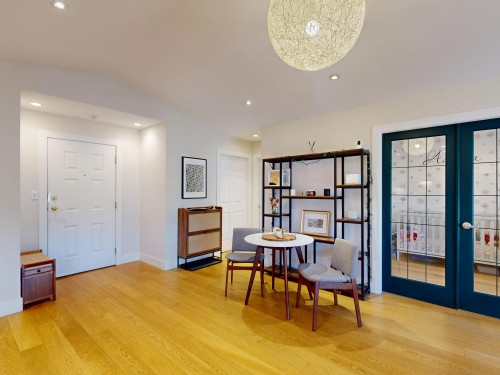 304-1528 Bowser Avenue, North Vancouver, BC 