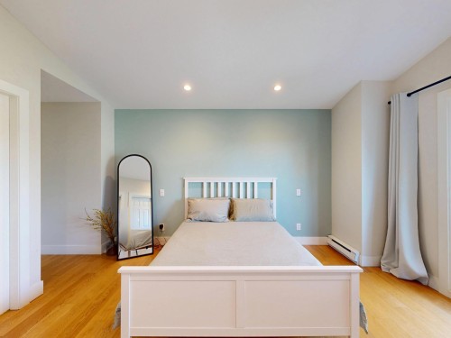 304-1528 Bowser Avenue, North Vancouver, BC 