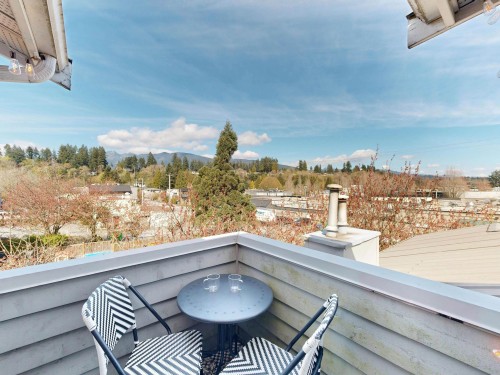 304-1528 Bowser Avenue, North Vancouver, BC 