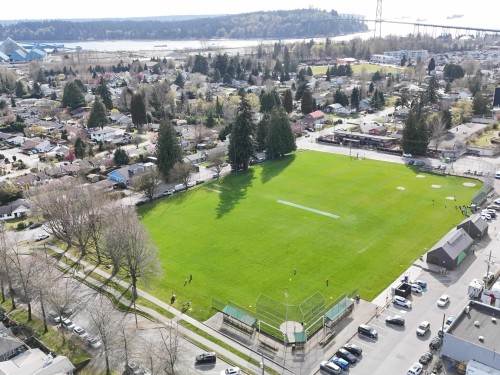 304-1528 Bowser Avenue, North Vancouver, BC 