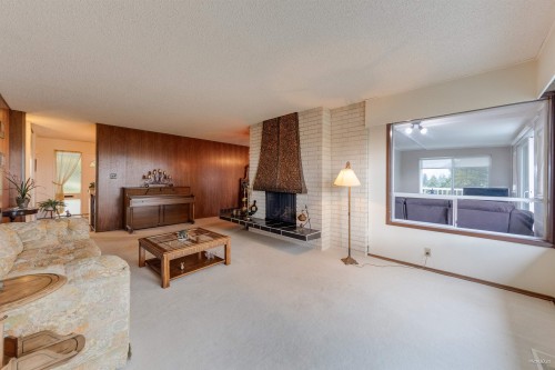 2992 Lazy A Street, Coquitlam, BC 