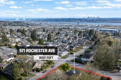 971 Rochester Avenue  Coquitlam, BC V3K 2W5