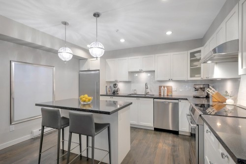 796 15Th Avenue W, Vancouver, BC 