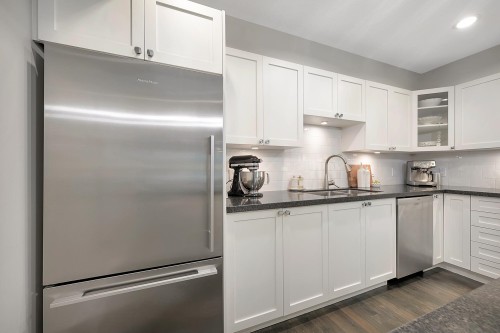 796 15Th Avenue W, Vancouver, BC 