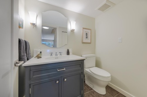796 15Th Avenue W, Vancouver, BC 