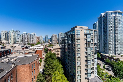 1304-283 Davie Street, Vancouver, BC 