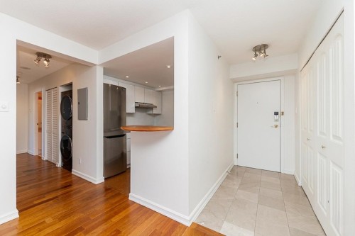1304-283 Davie Street, Vancouver, BC 