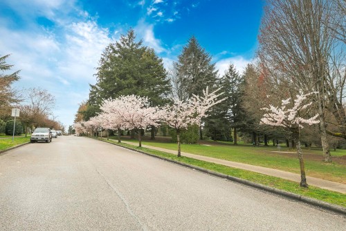 14 37Th Avenue W, Vancouver, BC 