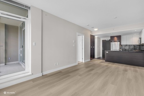 706-2968 Glen Drive, Coquitlam, BC 