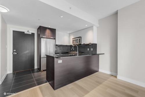 706-2968 Glen Drive, Coquitlam, BC 