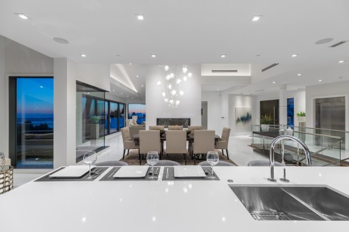 1060 Crestline Road, West Vancouver, BC 