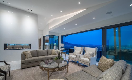 1060 Crestline Road, West Vancouver, BC 