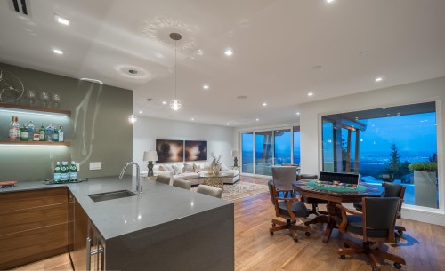 1060 Crestline Road, West Vancouver, BC 