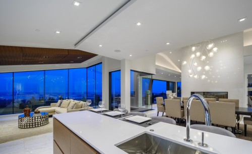 1060 Crestline Road, West Vancouver, BC 