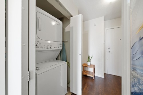 1808-193 Aquarius Mews, Vancouver, BC 