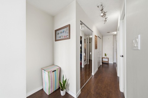 1808-193 Aquarius Mews, Vancouver, BC 