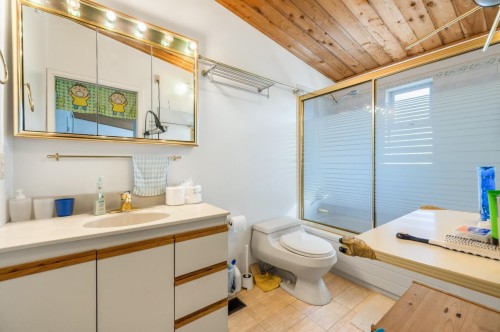 5833 Macdonald Street, Vancouver, BC 
