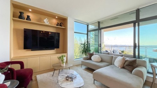 801-3315 Cypress Place, West Vancouver, BC 