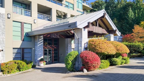 801-3315 Cypress Place, West Vancouver, BC 
