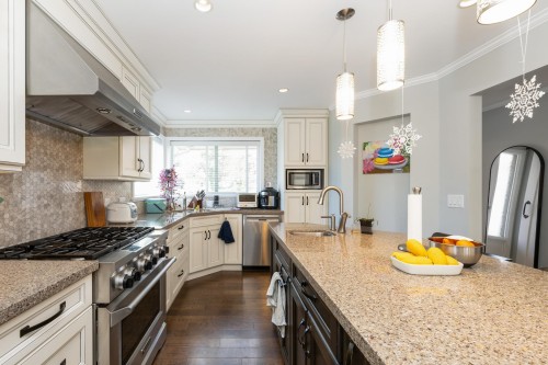 532 Perth Avenue, Coquitlam, BC 