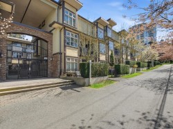 114-5588 Patterson Burnaby, BC V5H 0A7