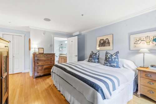 2420 Sasamat Street, Vancouver, BC 