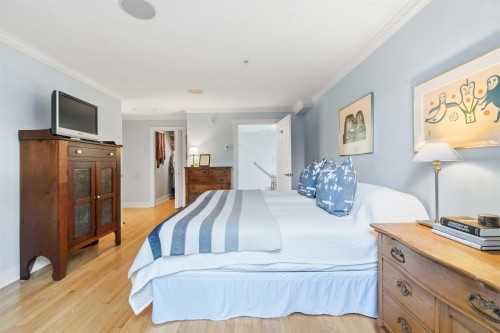 2420 Sasamat Street, Vancouver, BC 