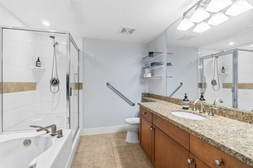 2420 Sasamat Street, Vancouver, BC 