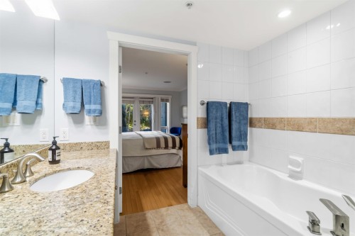 2420 Sasamat Street, Vancouver, BC 