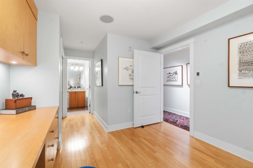 2420 Sasamat Street, Vancouver, BC 