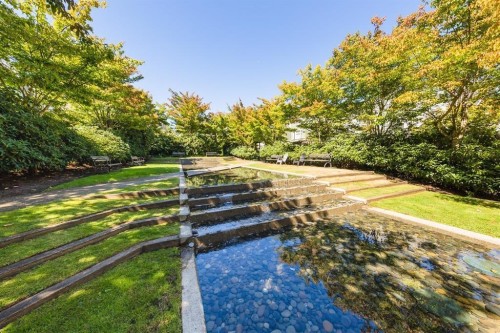 2420 Sasamat Street, Vancouver, BC 