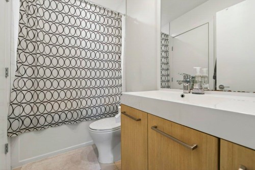 210-9080 University Crescent, Burnaby, BC 