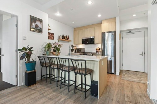 210-9080 University Crescent, Burnaby, BC 