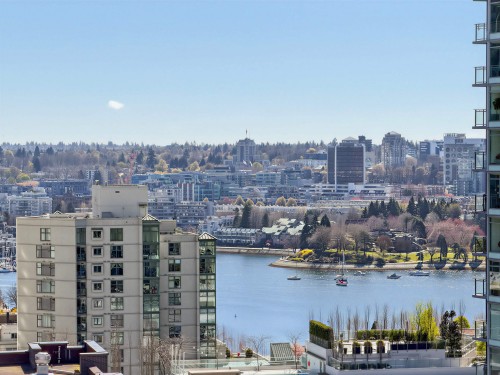 1705-1325 Rolston Street  Vancouver, BC V6B 0M2