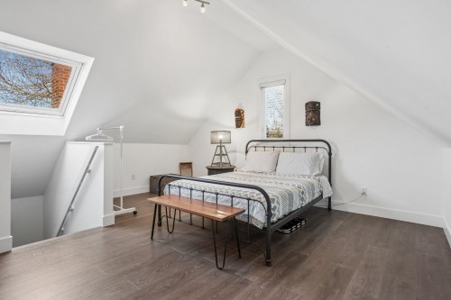 3537 5Th Avenue W, Vancouver, BC 