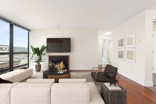 705-2959 Glen Drive, Coquitlam, BC 