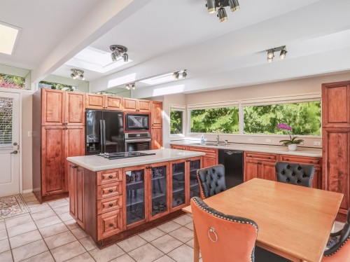 680 St. Andrews Road, West Vancouver, BC 